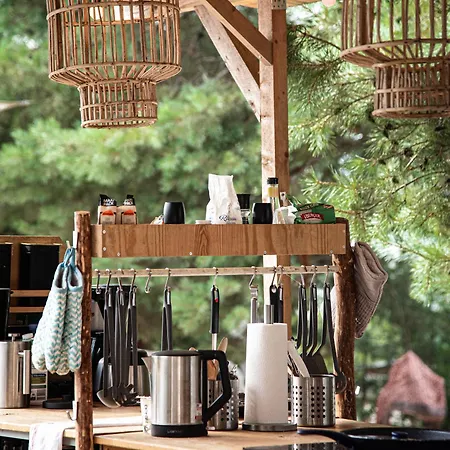 Raus Und Gut Glamping Am Graebendorfer 호텔