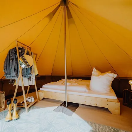 Hotell Raus Und Gut Glamping Am Graebendorfer Drebkau