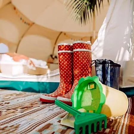 Hotel Raus Und Gut Glamping Am Graebendorfer