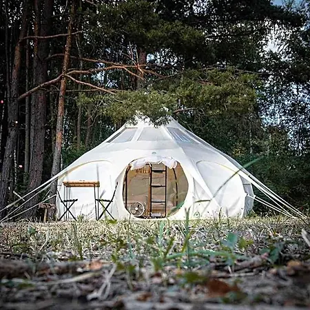 Hotel Raus Und Gut Glamping Am Graebendorfer